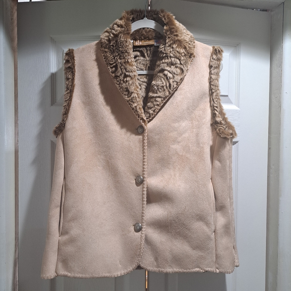 NEW Andrea Faye faux fur and suede vest. SIze L